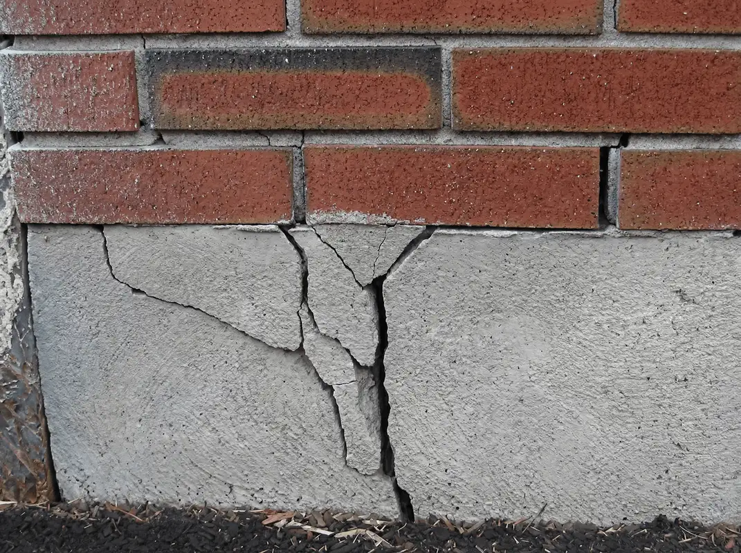 Concrete foundation with serious structural damage in Anchorage, AK